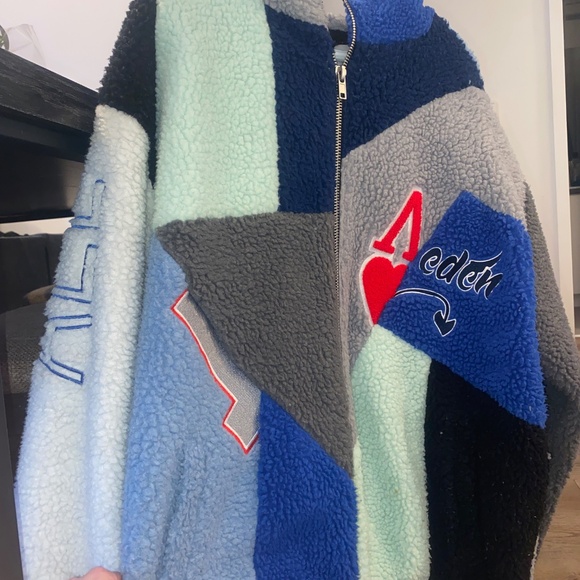 Coat - Picture 2 of 4